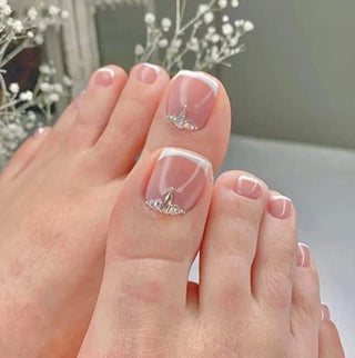 TOE NAILS