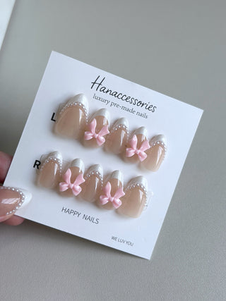 Bows & Pearls
